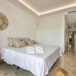 Vivi Homes - Boho Sunrise Alminar Pool, Garden & Terrace דירה מארבלה