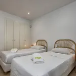 דירה Vivi Homes - Boho Sunrise Alminar Pool, Garden & Terrace
