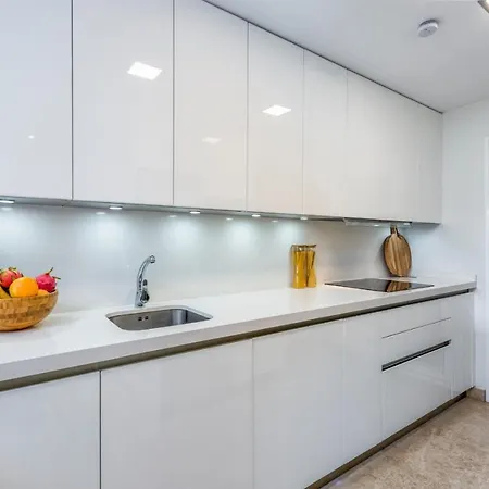 Vivi Homes - Boho Sunrise Alminar Pool, Garden & Terrace Apartman *