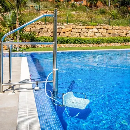 Vivi Homes - Boho Sunrise Alminar Pool, Garden & Terrace