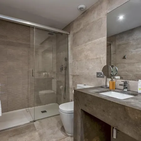 Vivi Homes - Boho Sunrise Alminar Pool, Garden & Terrace Apartment Marbella