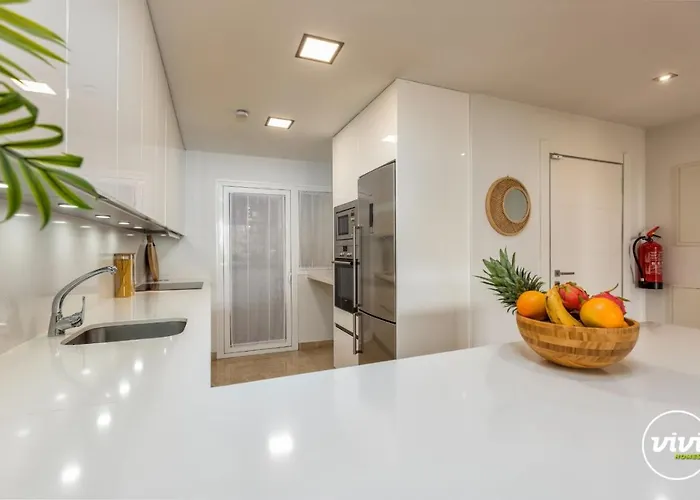 아파트 Vivi Homes - Boho Sunrise Alminar Pool, Garden & Terrace *