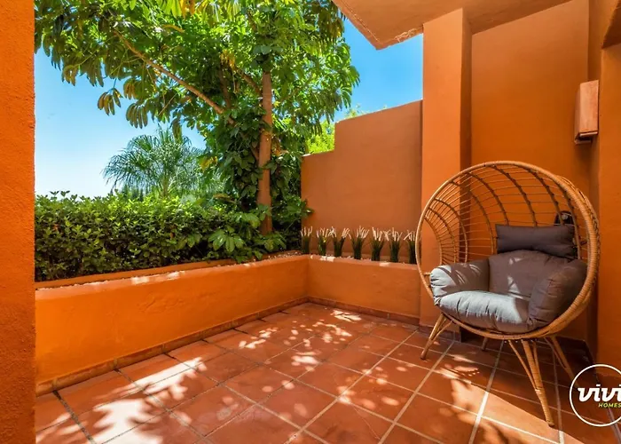 Vivi Homes - Boho Sunrise Alminar Pool, Garden & Terrace Lejlighed Marbella