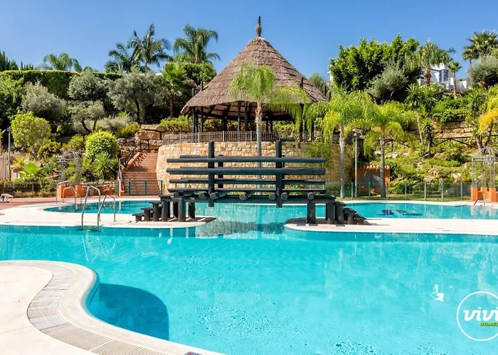 Vivi Homes - Boho Sunrise Alminar Pool, Garden & Terrace