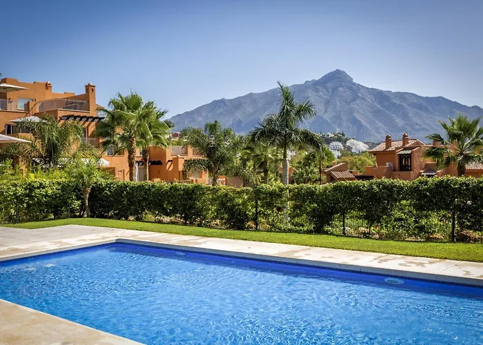 Vivi Homes - Boho Sunrise Alminar Pool, Garden & Terrace