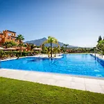 Vivi Homes - Boho Sunrise Alminar Pool, Garden & Terrace Marbella