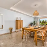 Vivi Homes - Boho Sunrise Alminar Pool, Garden & Terrace Lejlighed *