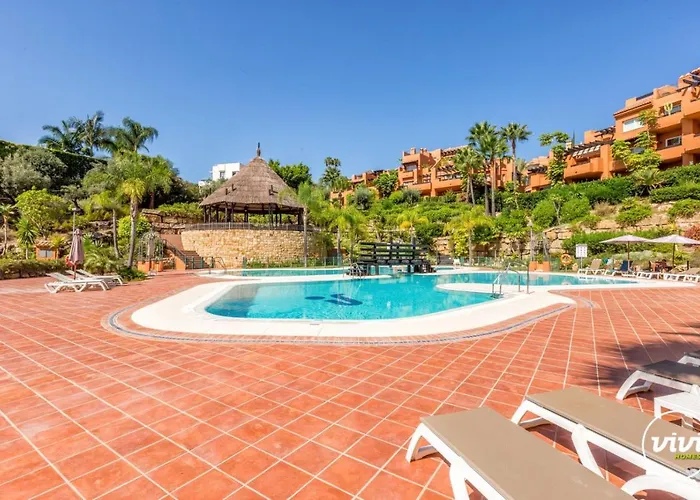 Vivi Homes - Boho Sunrise Alminar Pool, Garden & Terrace *