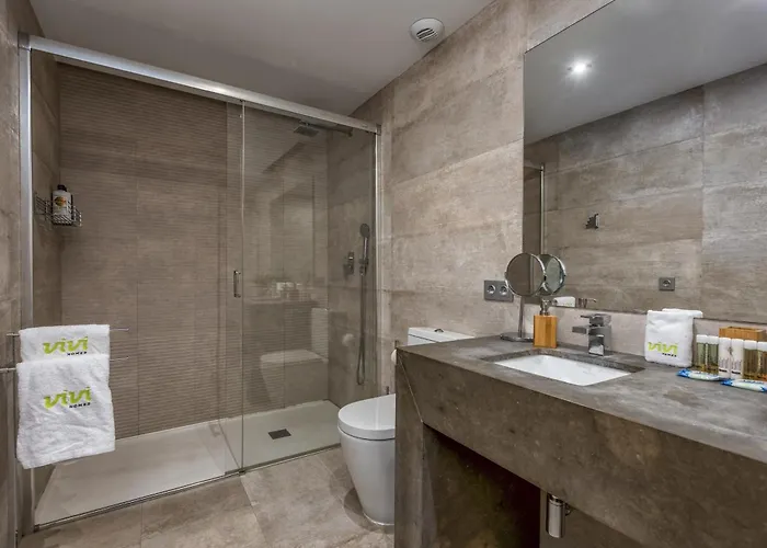 Vivi Homes - Boho Sunrise Alminar Pool, Garden & Terrace דירה מארבלה